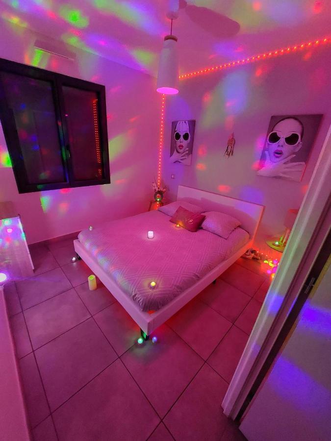 Un Sejour Romantique En Couple Avec Jacuzzi Prive Chromotherapie Jardin Maison Privee Ychoux Exteriör bild